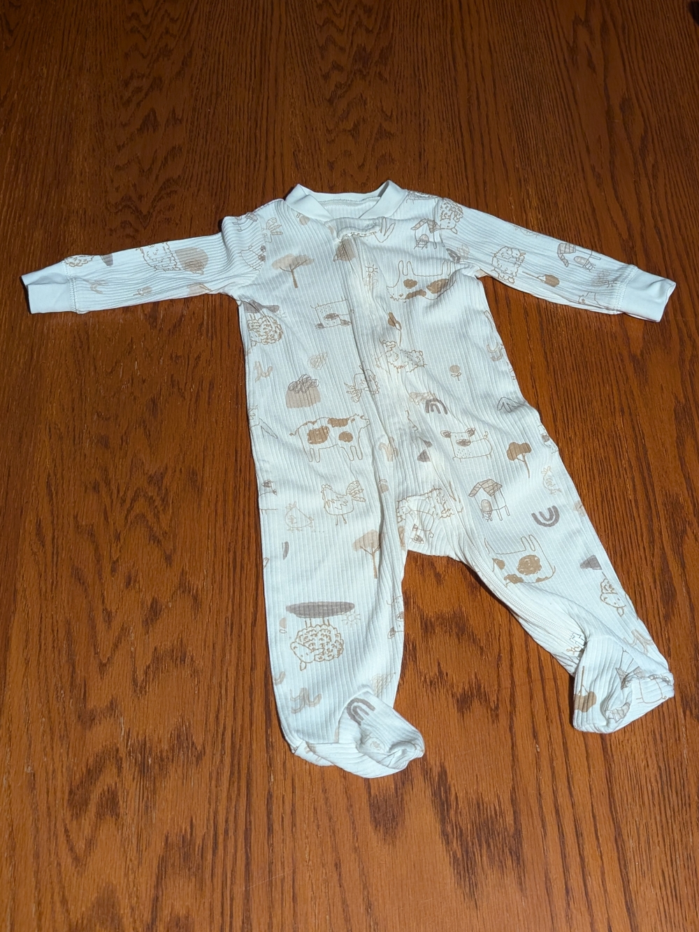 Carter’s Baby 6M Neutral Farm Animal Ribbed Footed Sleeper Pajamas